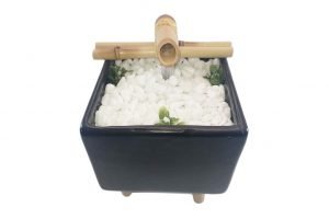 Fonte Feng Shui Cascata Decorativa de Agua Quadrada Pé Madeira